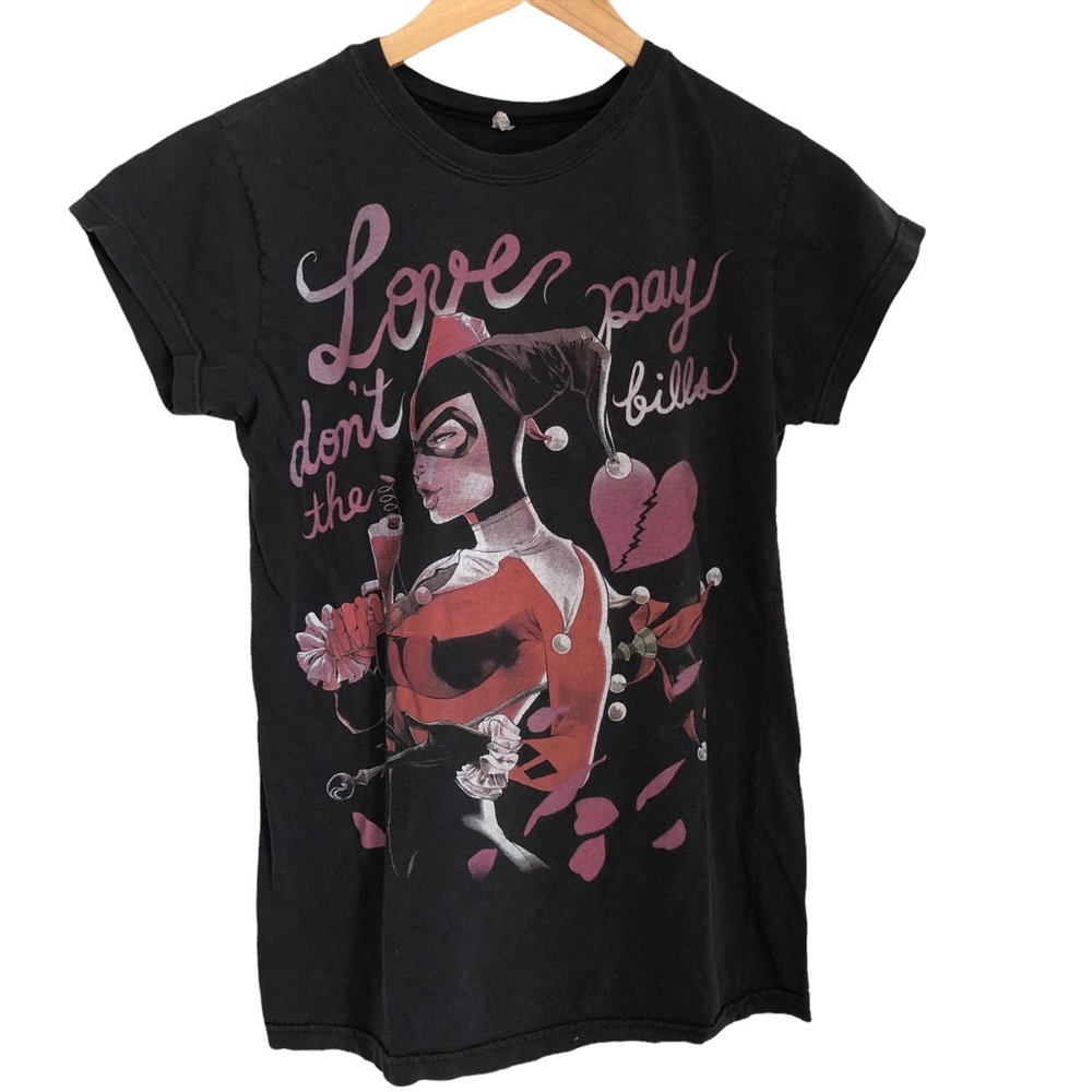 Harley Quinn “Love Don’t Pay The Bills” T-Shirt